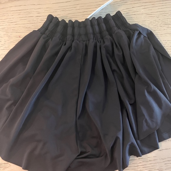 Flowly Shorts- black, new with tags Xsmall - Picture 3 of 4